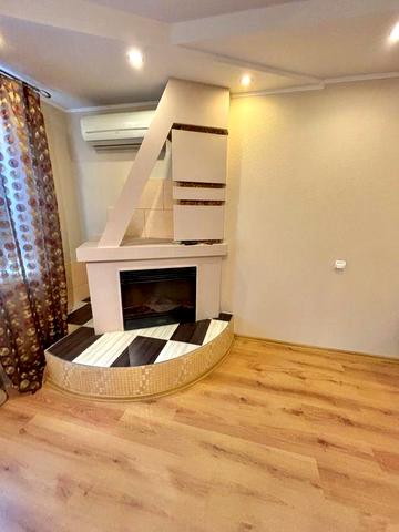 Продаж 3-кімнатної квартири на Казбеті