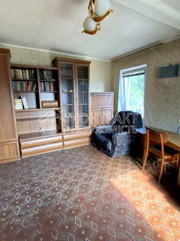 Тернопільська вул., 15