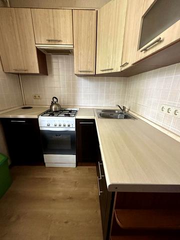 Центральна вул., 76