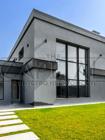 Квітнева, 14