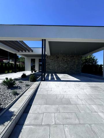 Перекопська вул., 16