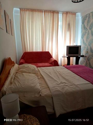 Двухкомнатная квартира на Нивках.