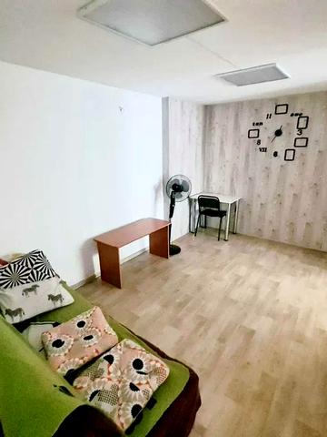 Довженка вул., 9