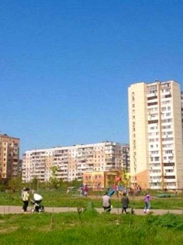 Академіка Сахарова вул., 26