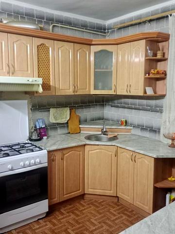 Продається двоповерховий котедж у м. Баштанка