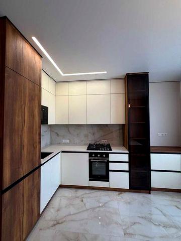 Продається сучасна квартира з дизайнерським ремонтом ЖК Фортечний