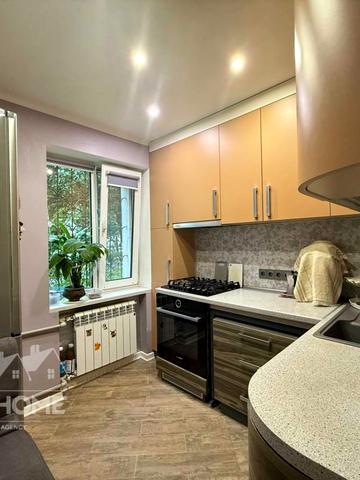 Перемишльська вул. (Червонопільська), 16