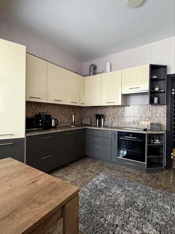 Велика двокімнатна квартира з ремонтом між Ворзелем та Бучею