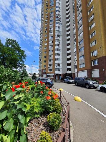 3 х кімнатна квартира Євгена Сверстюка (Раскової Марини)  52 В