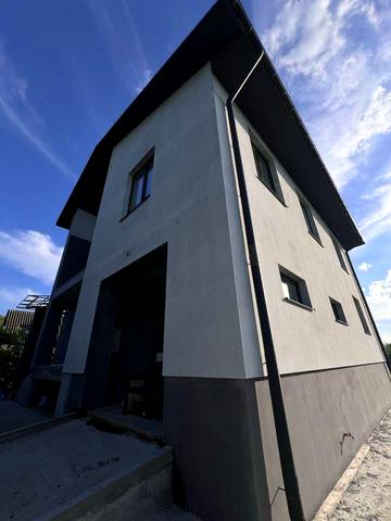 Продаж будинку. Ліс. Озеро