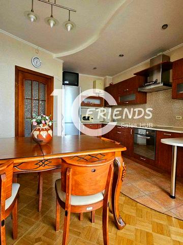 Здається двокімнатна квартира по вул.Незалежності, 17