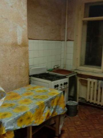 Продам 4х кімнатну квартиру в р-ні Металургів.