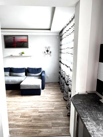 Десантна вул., 11