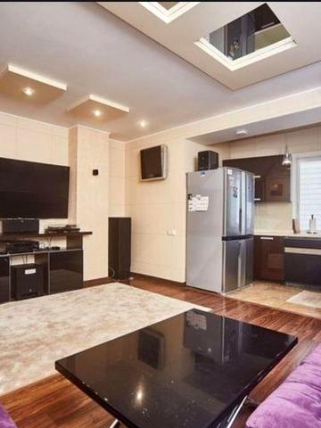 Парусна вул. (Героїв Сталінграду), 1г