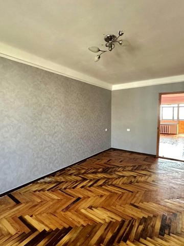 Весніна вул., 1-Б