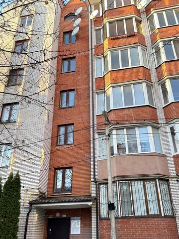 Чернівецька вул., 64