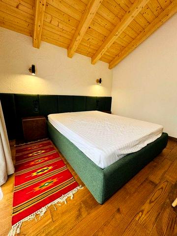 Продаж чотирьох котеджів (таунхауси), с.Поляниця(478 м.кв.)без комісії