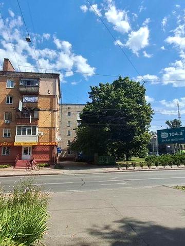 Оренда 1 кімнатної квартири 4/5 поверх по вул Любецька 9а