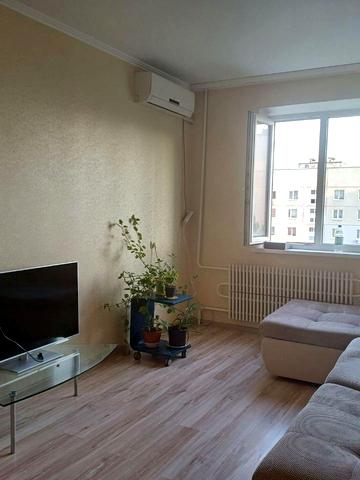 Олімпійська вул., 19