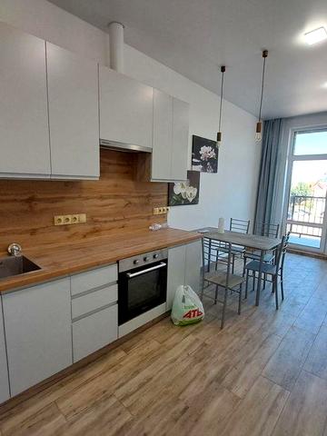 Пространство на Донского. Однокомнатная с гардеробной и балконом.