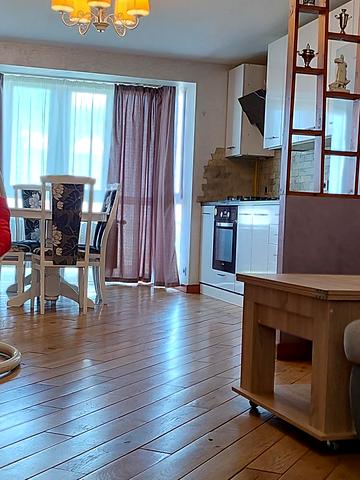 Машинобудівників вул., 15