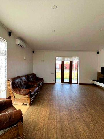 Жилий дім200м2+0,25га.Камін,сонячні панелі,електро/твердопалевний котл