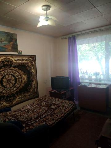 Продається  квартира трьох кімнатна