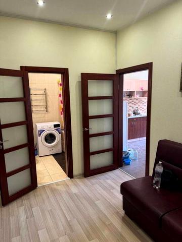 Продам квартиру на безлюдовке