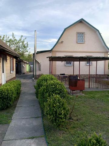 Вишнева вул.