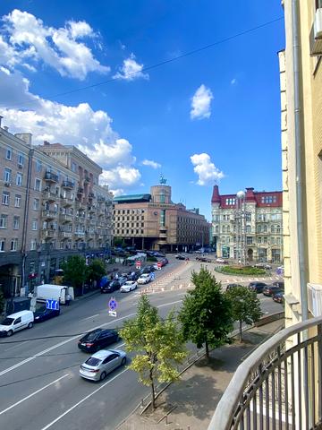 Велика Васильківська вул. (Червоноармійська), 27