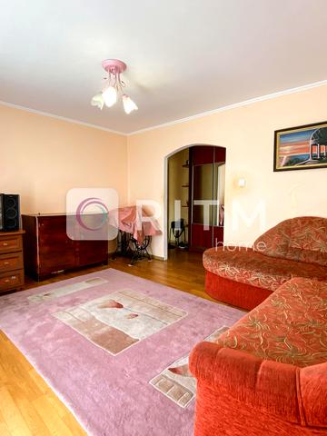 Ботанічна вул., 11