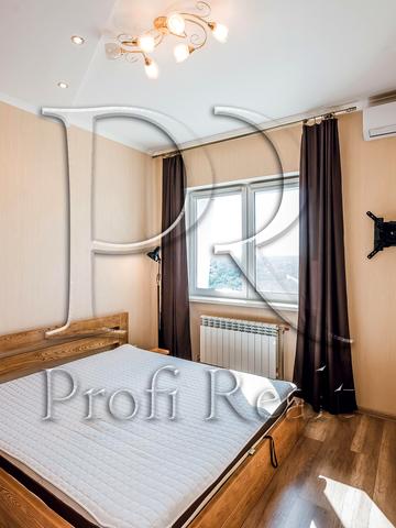 Юрія Кондратюка вул., 3