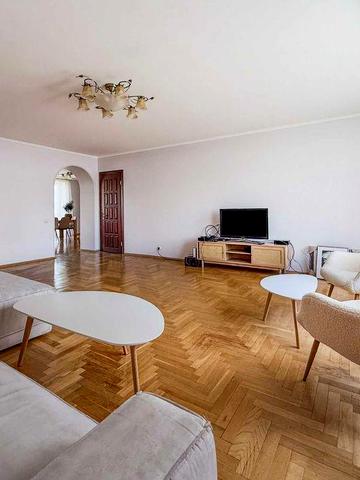 Оренда квартири, Тургенєвська 52-58, 6 кімнат, паркінг, двоповерхова