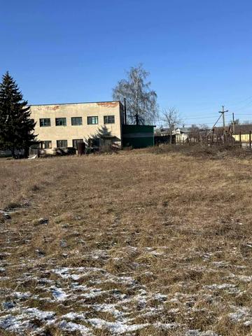 Шкільна вул., 1