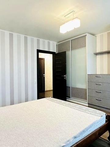 Продаж 3к Квартира Олексія Вадатурського (Маршала Малиновського) вулиця