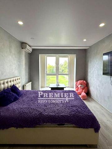 Продаж 2к Квартира Героїв Крут (Валентини Терешкової) вулиця