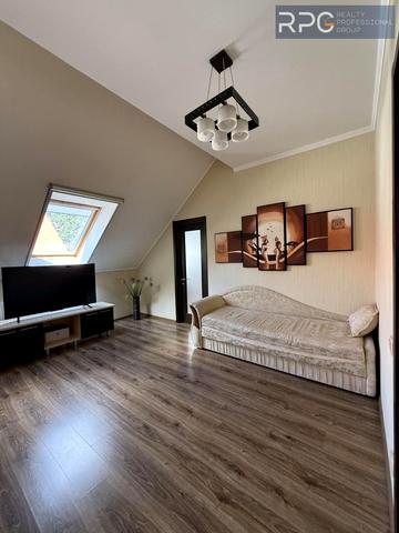 Паркова вул., 4