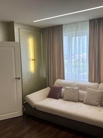 Печерська вул., 6