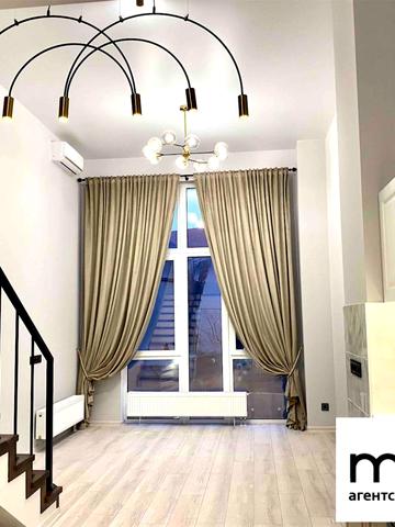 Валерія Самофалова вул. (Каманіна), 20