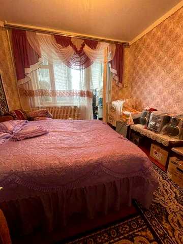 HE S4 Продам 3 комнатную квартиру метро Роганский ж/м ул. Луи Пастера