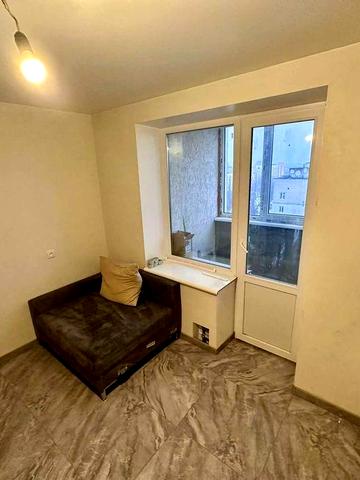 ПРодам 2 ух кімнатну  кв  вул.Любецька 2 а