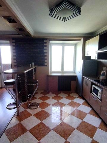 Продаж квартири, метро "Вокзальна", Стадіонна 6А