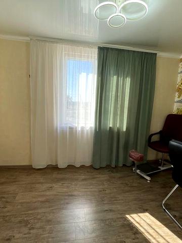 Продам 3-х кімнатну квартиру на першому поверсі вул.Паркова