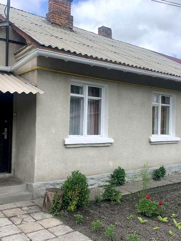 Квартира з власним двориком