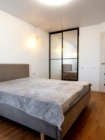 Григорія Сковороди вул., 4