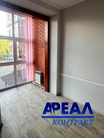 Металургів просп., 8-А