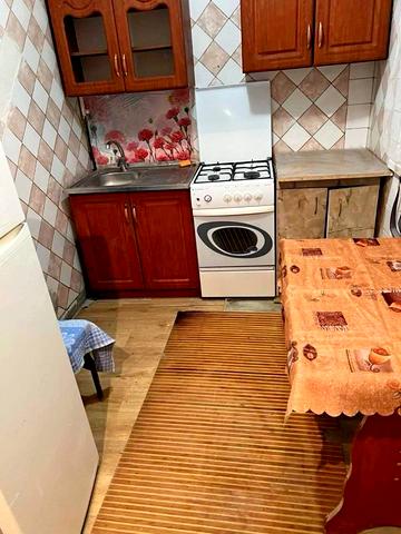 Старомостова пл. (Миколи Островського), 2