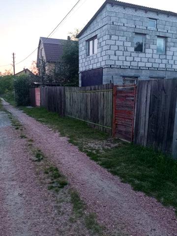 Дача на березі Київського моря