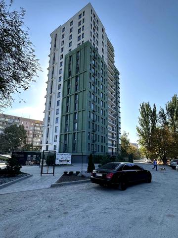 Космічна вул., 5