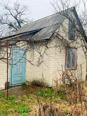 Продаж дачі в масиві «Калина», район, що активно забудовується.